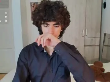 Offline lucas_xo on Chaturbate