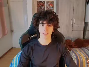 Offline lucas_xo on Chaturbate