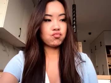 Away lucialostroh on Chaturbate