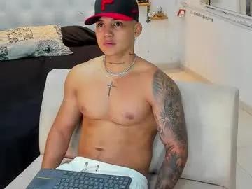lunay_xtreemboy — #slave #findom #lovense #young #master [1594 tokens remaining]