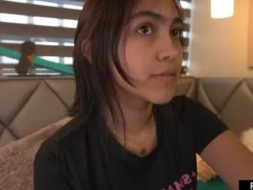 Offline luucy___ on Chaturbate