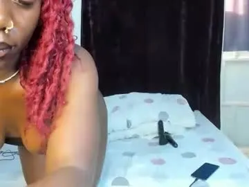 Freechat luxedollxoxoo on Chaturbate