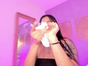 majo_rose — make me wet my pants    #latina #18 #leggings  #bigass #jeans  [500 tokens remaining]