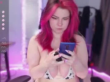 Freechat makelovenotwarbitchess on Chaturbate