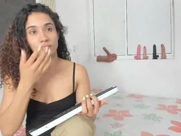 Private marian_rios on Chaturbate