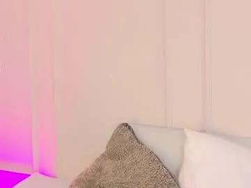 Private mariapettit on Chaturbate