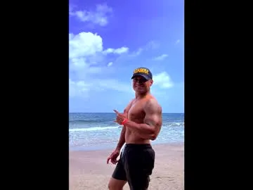 Freechat maxi_mux1 on Chaturbate