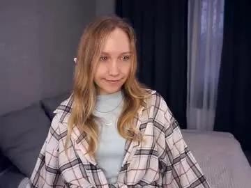 Freechat mckenziedyen on Chaturbate