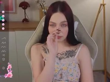 Freechat melan1e_ on Chaturbate