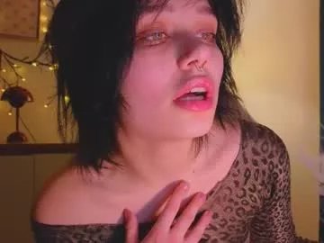 Freechat melan1e_ on Chaturbate