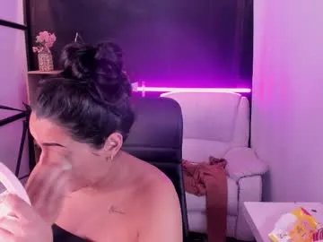 Freechat melodysnow on Chaturbate