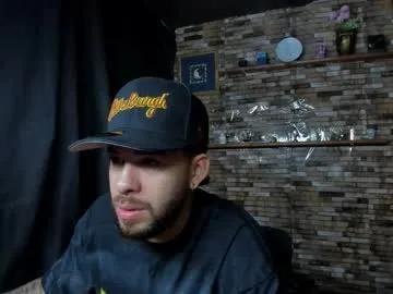 Freechat mia_and_vincentt on Chaturbate