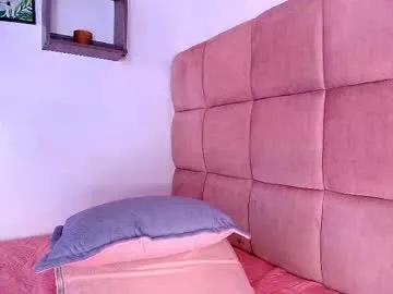 Freechat miia_01_ on Chaturbate