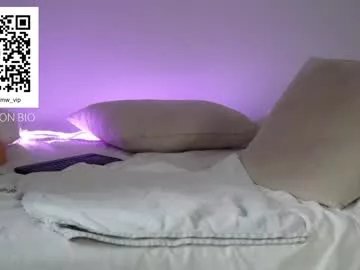 Freechat miiiawallace on Chaturbate