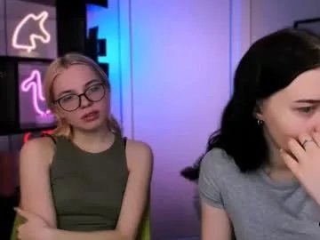 Freechat miki_ti on Chaturbate