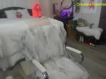 Freechat miss_trixie on Chaturbate