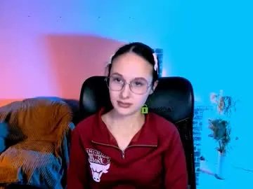 mona_cloud on Chaturbate