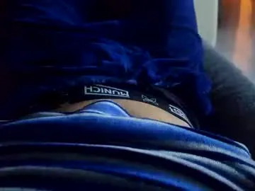 Offline montoco1 on Chaturbate