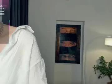 Freechat nakishacroshaw on Chaturbate