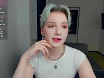 Freechat nakishacroshaw on Chaturbate