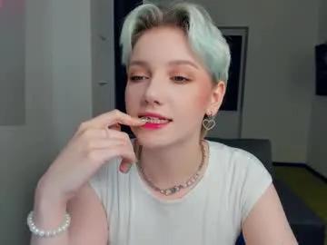 Freechat nakishacroshaw on Chaturbate