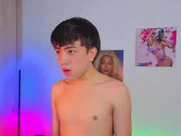 Offline nicoisonline on Chaturbate