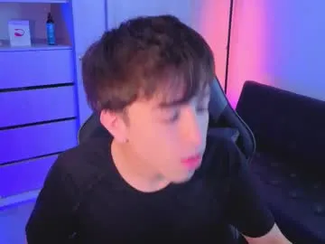 Offline nicoisonline on Chaturbate