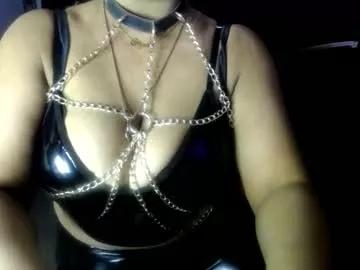 Freechat nikkkibabyyyy on Chaturbate
