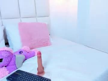 nina_sweetz on Chaturbate