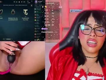 Freechat nyveth on Chaturbate