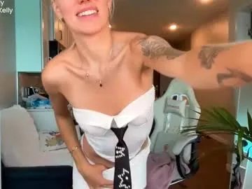 Freechat ohbabykelly on Chaturbate