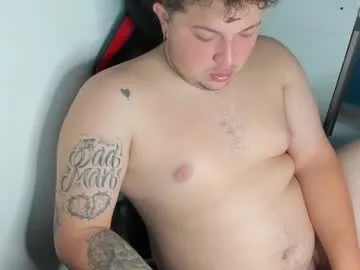 Offline onewhiteboichub on Chaturbate