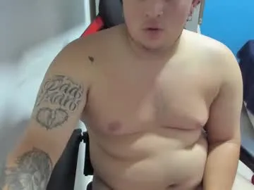 Offline onewhiteboichub on Chaturbate