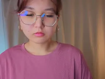 Offline phebenogowski on Chaturbate