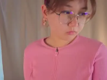 Offline phebenogowski on Chaturbate