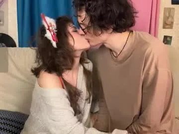 Offline pocket_lovers on Chaturbate