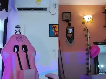 Freechat poison_liv on Chaturbate