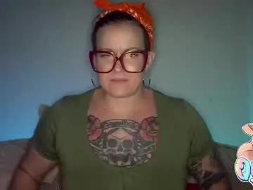 quinnofspades — Help me nut???? #PAWG #snowbunny #interracial #tattoos #altgirl #bbcqueen #bbclover