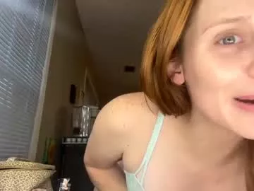 Offline rayofsunshine_21 on Chaturbate
