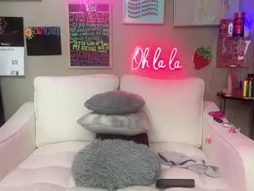 Offline rayofsunshine_21 on Chaturbate