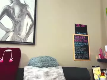 Offline rayofsunshine_21 on Chaturbate