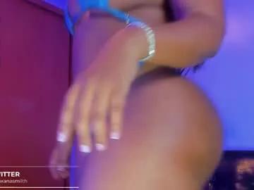 Freechat roxanasmiith on Chaturbate