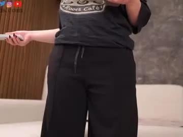 Freechat serareads on Chaturbate