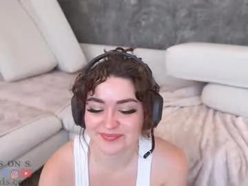 Freechat serareads on Chaturbate