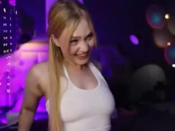 Freechat sexy_blonde_doll on Chaturbate