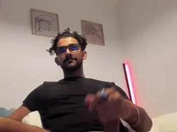 Offline sexyasaf1018 on Chaturbate