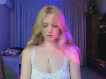 Private small_blondee on Chaturbate