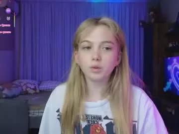 Private small_blondee on Chaturbate