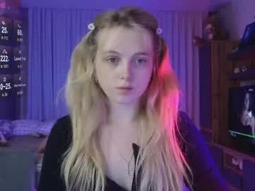 Private small_blondee on Chaturbate