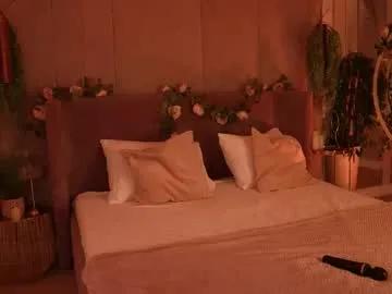 Group smiley_mia_ on Chaturbate